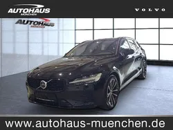 Onyx black (schwarz) Gebraucht 2023 Volvo V60 Plus Kombi | 39.990 € (Guter Preis)