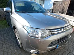 Silber Gebraucht 2012 Mitsubishi Outlander SUV | 8.299 € (Etwas zu teuer)