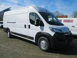 Weiss Gebraucht 2022 Opel Movano Van | 27.787 € (Teuer)