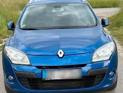 Blau Gebraucht 2011 Renault Mégane GrandTour Kombi | 2.800 € (Fairer Preis)