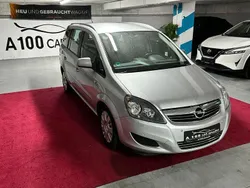 Silber Gebraucht 2012 Opel Zafira Family Van / Kleinbus | 4.999 € (Guter Preis)