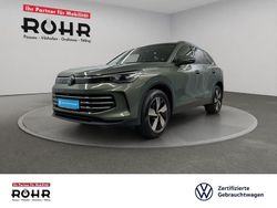 Grün Gebraucht 2024 VW Tiguan Elegance SUV | 44.569 € (Fairer Preis)