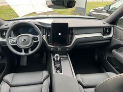 Weiß Neu 2025 Volvo XC60 Plus SUV | 59.500 €