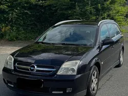Schwarz Gebraucht 2004 Opel Vectra Kombi | 2.300 €