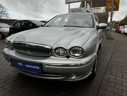 Silber Gebraucht 2002 Jaguar X-type Executive Limousine | 6.550 € (Teuer)