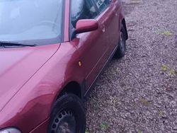 Rot Gebraucht 1998 Audi A4 Kombi | 1.400 € (Fairer Preis)