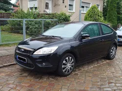 Schwarz Gebraucht 2010 Ford Focus Limousine | 1.800 € (Superpreis)