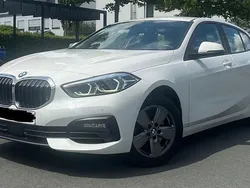 Weiß Gebraucht 2020 BMW 118 Kleinwagen | 21.300 € (Fairer Preis)
