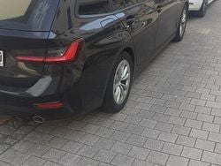 Schwarz Gebraucht 2021 BMW 318 Kombi | 22.000 € (Superpreis)