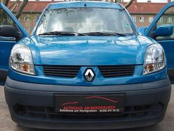 Blau Gebraucht 2006 Renault Kangoo Campus Van / Kleinbus | 3.990 € (Etwas zu teuer)