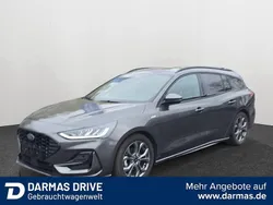 Grau Gebraucht 2024 Ford Focus ST-Line Limousine | 22.990 € (Guter Preis)