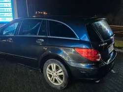 Schwarz Gebraucht 2007 Mercedes R320 Van / Kleinbus | 6.500 € (Etwas zu teuer)
