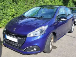 Blau Gebraucht 2017 Peugeot 208 Active Kleinwagen | 7.500 € (Fairer Preis)