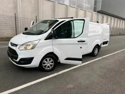 Weiß Gebraucht 2018 Ford Transit Custom Van / Kleinbus | 11.900 €