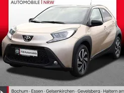 Weiß Gebraucht 2024 Toyota Aygo Kleinwagen | 17.489 € (Fairer Preis)