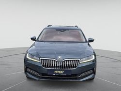 Quarzgrau metallic Gebraucht 2021 Skoda Superb LAURIN & KLEMENT Kombi | 27.880 € (Fairer Preis)