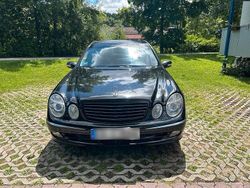 Schwarz Gebraucht 2004 Mercedes E270 Limousine | 2.999 € (Teuer)