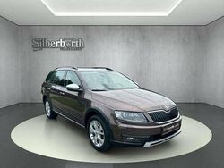 Braun Gebraucht 2016 Skoda Octavia Scout 4x4 Kombi | 18.990 € (Etwas zu teuer)