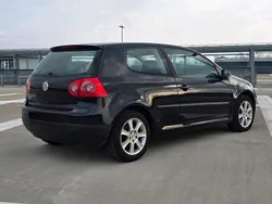 Schwarz Gebraucht 2004 VW Golf V Kleinwagen | 1.000 € (Superpreis)
