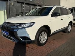 Weiß Gebraucht 2019 Mitsubishi Outlander Diamant Edition SUV | 17.650 € (Superpreis)