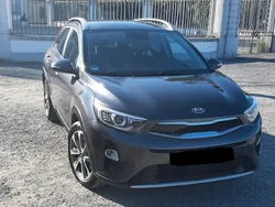 Grau Gebraucht 2017 Kia Stonic Spirit SUV | 10.200 € (Guter Preis)