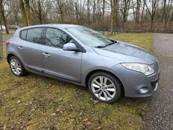 Grau Gebraucht 2009 Renault Mégane III Luxe Limousine | 3.999 € (Fairer Preis)