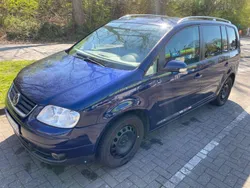 Blau Gebraucht 2006 VW Touran Highline Van / Kleinbus | 1.900 € (Guter Preis)
