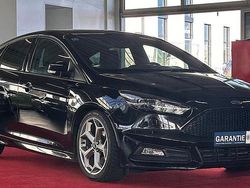 Iridiumschwarz metallic Gebraucht 2015 Ford Focus ST Limousine | 13.999 € (Fairer Preis)