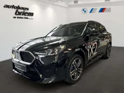 Black sapphire metallic Gebraucht 2024 BMW iX2 M Sport SUV | 55.923 € (Teuer)