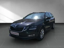Black magic perleffekt met. Gebraucht 2020 Skoda Octavia G-TEC Style Kombi | 19.490 € (Teuer)