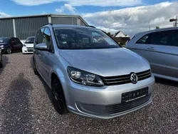 Silber Gebraucht 2011 VW Touran Comfortline Van / Kleinbus | 6.290 € (Fairer Preis)
