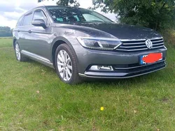 Grau Gebraucht 2017 VW Passat Highline Kombi | 15.600 € (Fairer Preis)