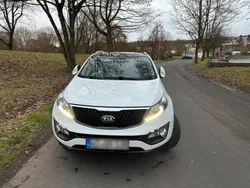 Weiß Gebraucht 2014 Kia Sportage SUV | 12.800 € (Etwas zu teuer)