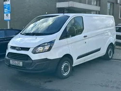 Weiß Gebraucht 2015 Ford Transit Custom Van / Kleinbus | 14.500 € (Superpreis)