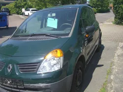Grün Gebraucht 2005 Renault Modus Van / Kleinbus | 1.950 €
