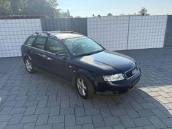 Blau Gebraucht 2004 Audi A4 Kombi | 850 € (Guter Preis)