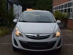 Weiß Gebraucht 2012 Opel Corsa Limousine | 2.550 € (Superpreis)