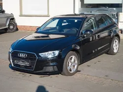 Schwarz Gebraucht 2020 Audi A3 Sportback Limousine | 17.890 € (Fairer Preis)
