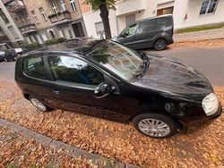 Schwarz Gebraucht 2005 VW Golf V Limousine | 1.950 € (Guter Preis)