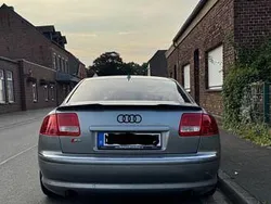 Grau Gebraucht 2007 Audi A8 Sport Limousine | 6.800 € (Guter Preis)