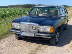 Blau Gebraucht 1983 Mercedes 230 Kombi | 14.700 €