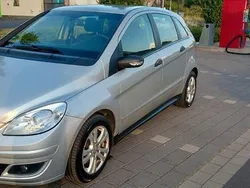 Silber Gebraucht 2008 Mercedes B180 Van / Kleinbus | 4.500 € (Teuer)
