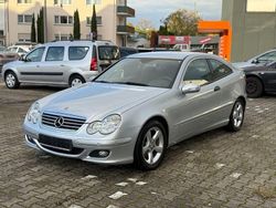Silber Gebraucht 2005 Mercedes C200 | 3.800 € (Etwas zu teuer)