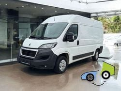 Weiß Gebraucht 2021 Peugeot Boxer Van | 15.900 € (Superpreis)