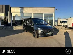 Grau Gebraucht 2024 Mercedes V300 AMG Van / Kleinbus | 96.680 €