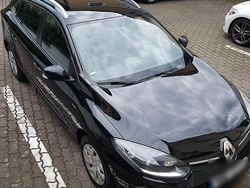 Schwarz Gebraucht 2016 Renault Mégane GrandTour LIMITED Kombi | 8.700 € (Etwas zu teuer)
