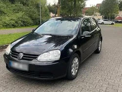 Schwarz Gebraucht 2006 VW Golf V Kleinwagen | 2.199 € (Fairer Preis)