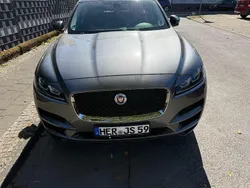 Grau Gebraucht 2017 Jaguar F-Pace Pure SUV | 16.400 € (Fairer Preis)