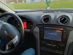 Braun Gebraucht 2013 Ford Mondeo Kombi | 14.000 €