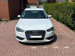 Weiß Gebraucht 2016 Audi A3 Sportback Limousine | 8.800 € (Guter Preis)